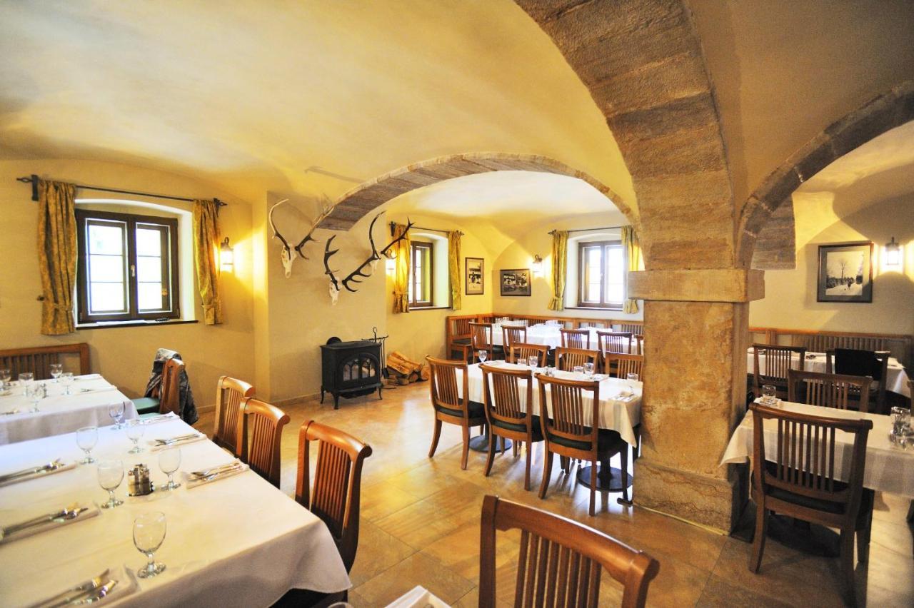 Hotel Kristin Hradek Decin Extérieur photo