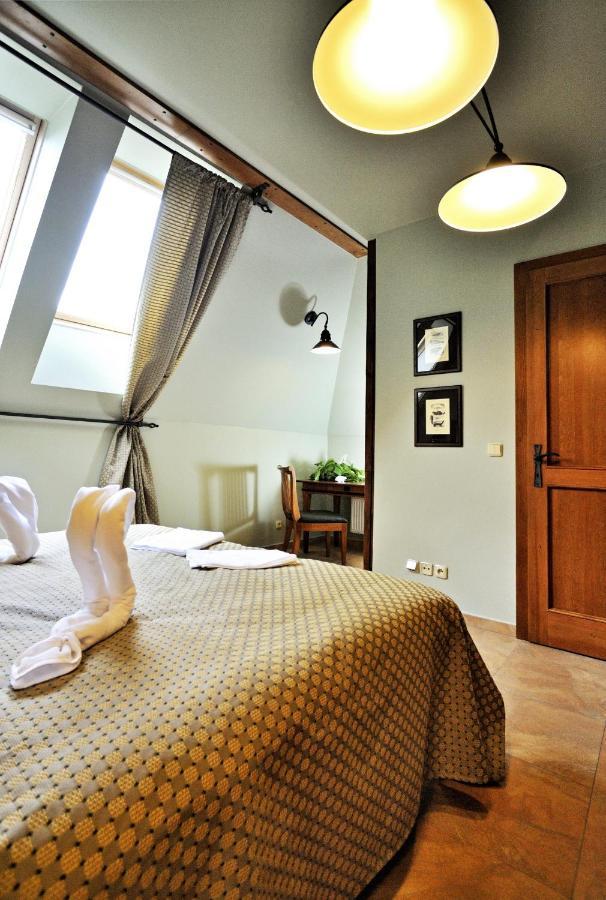 Hotel Kristin Hradek Decin Extérieur photo