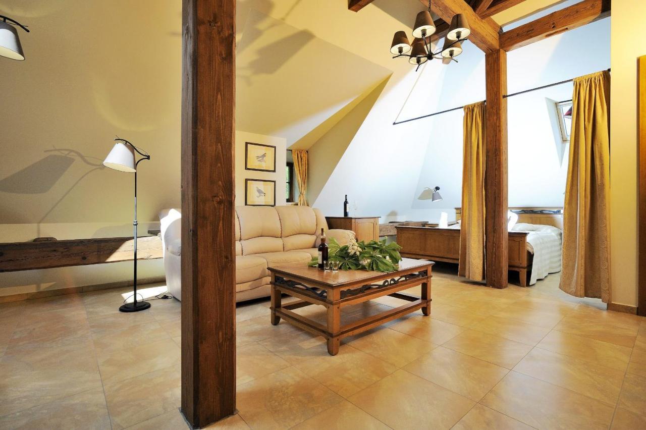 Hotel Kristin Hradek Decin Extérieur photo