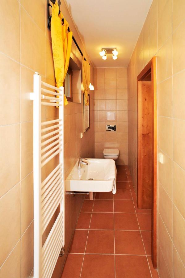 Hotel Kristin Hradek Decin Extérieur photo